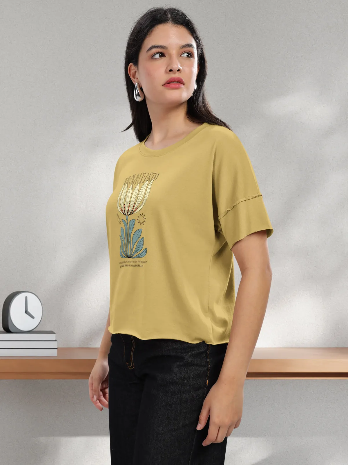 HELLCAT Mustard Printed Regular Fit Raw Edge Crew Neck Crop T-Shirt for Women