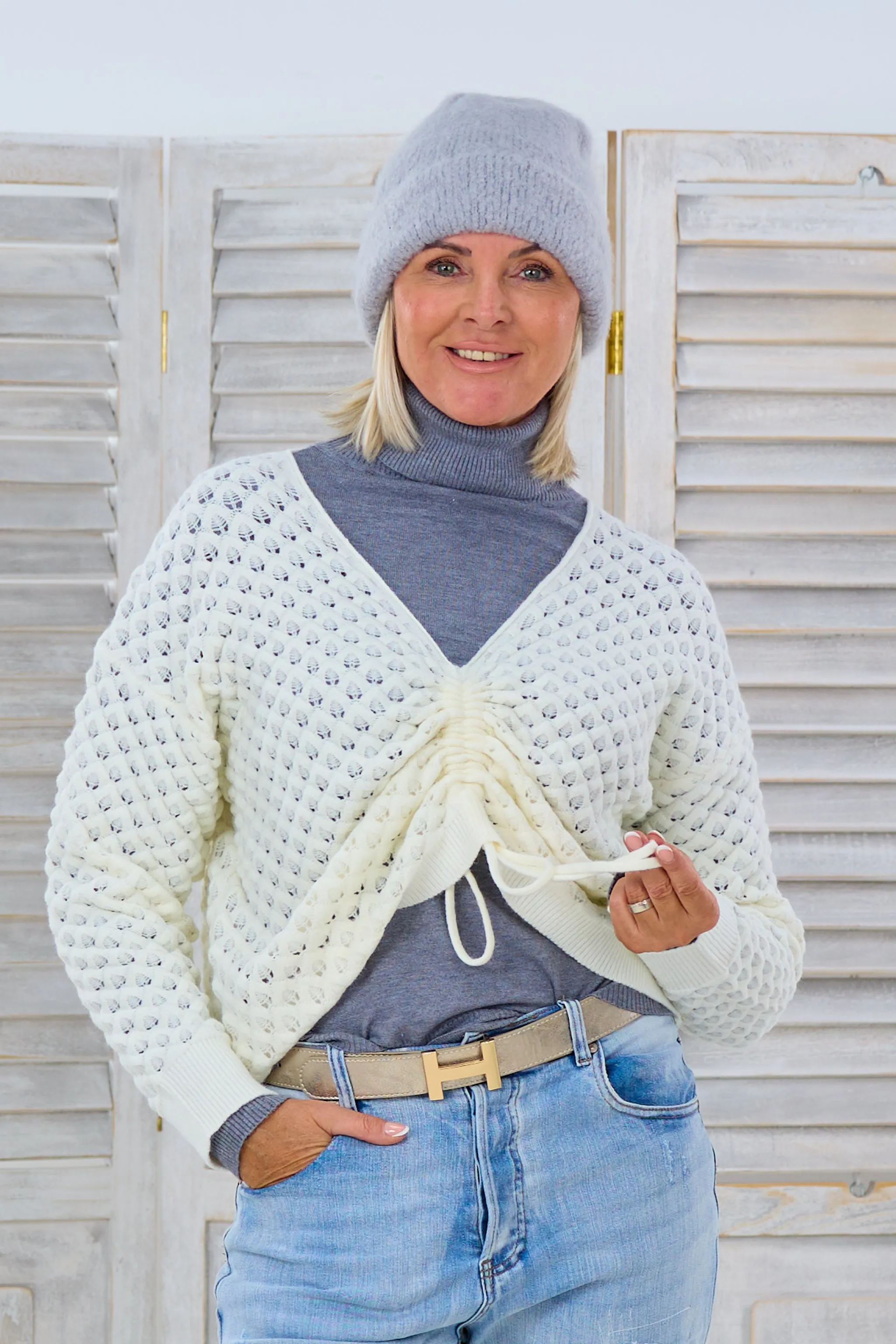 locker gestrickter Pulli, ecru